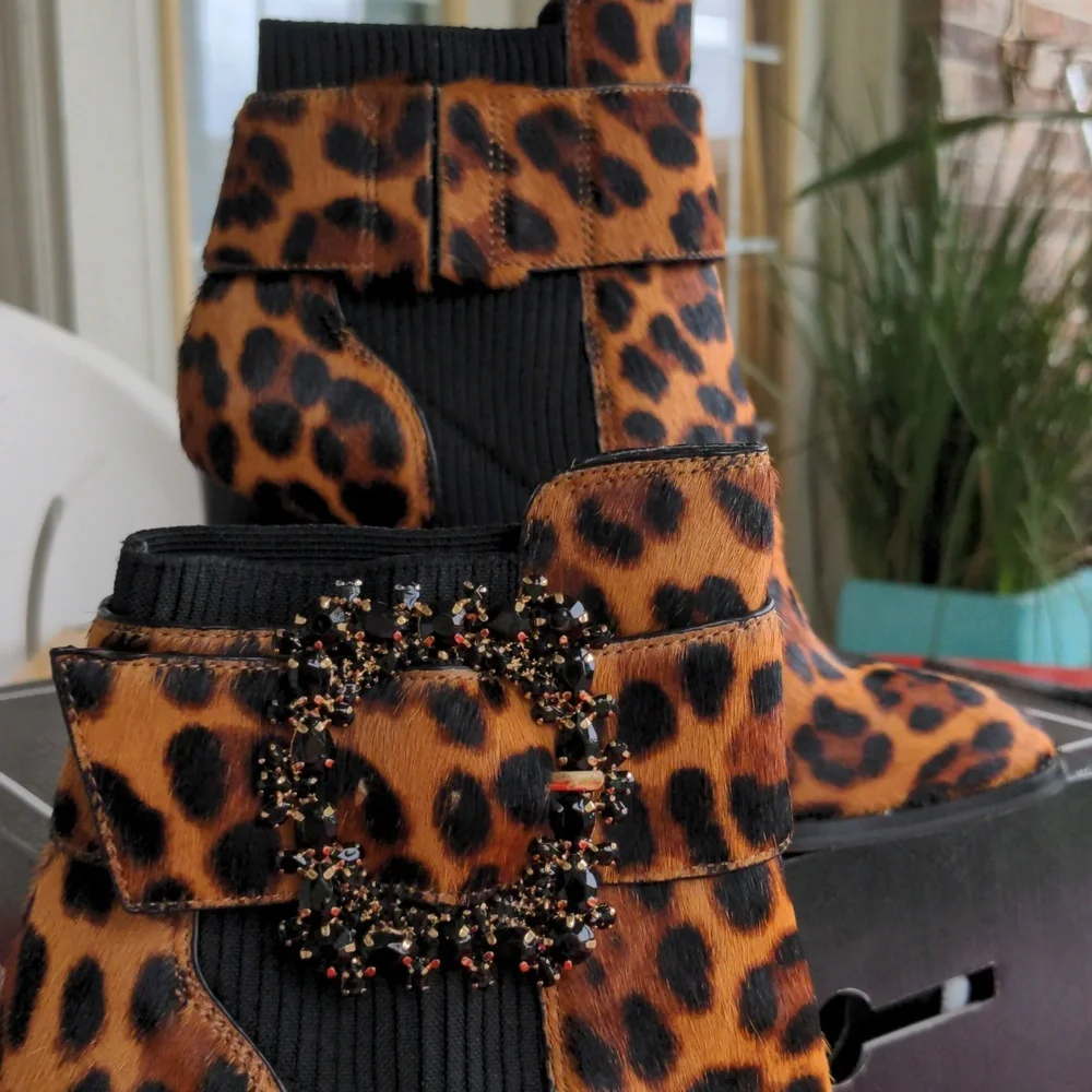 Leopard print Karl Lagerfeld leather bootie, size 8